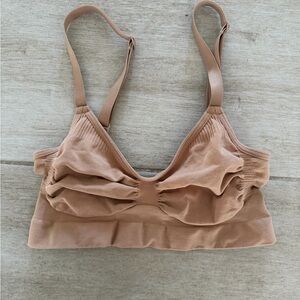 Skims Women's Seamless Sculpt Tan Bralette Small